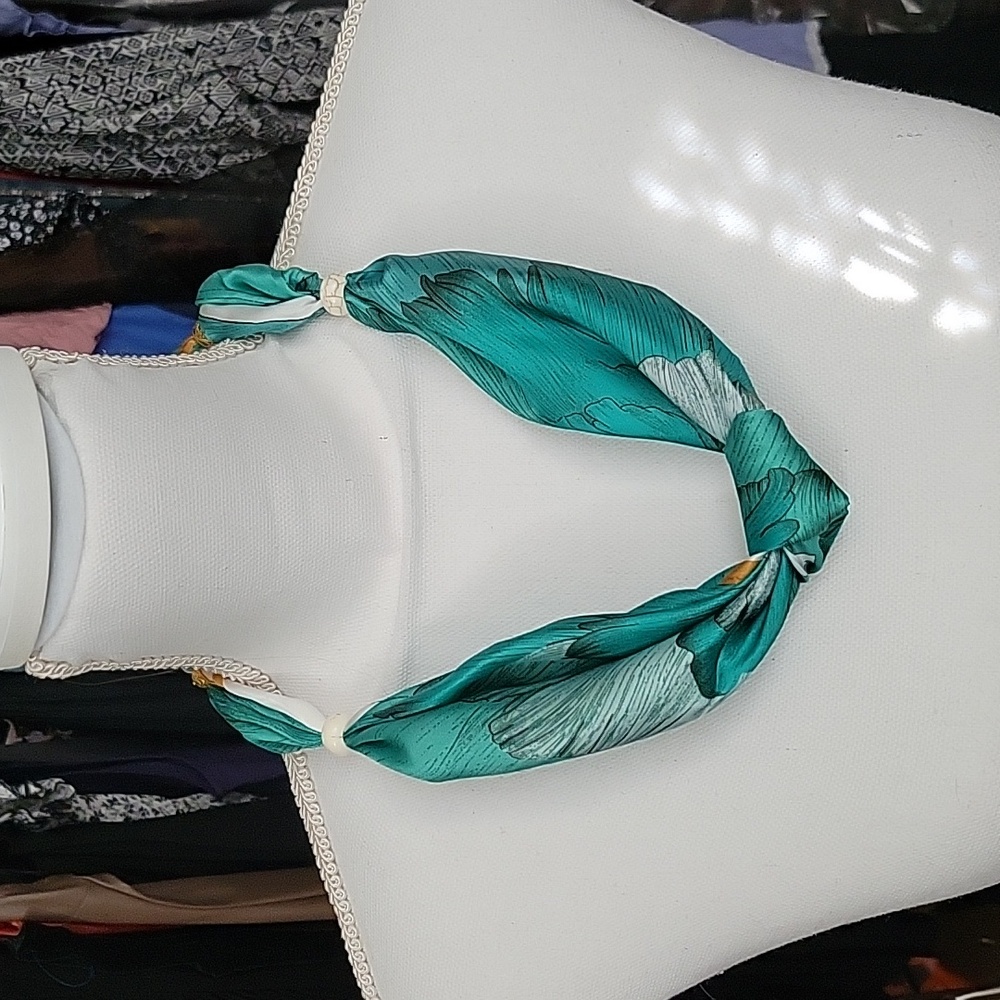 Scarf Neclace Hand Designed